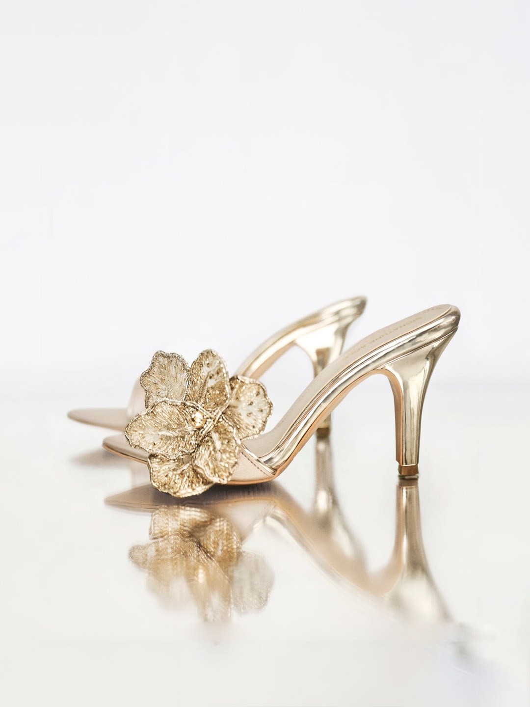 

Signature Sole Embellished Party Slim Heels, Gold