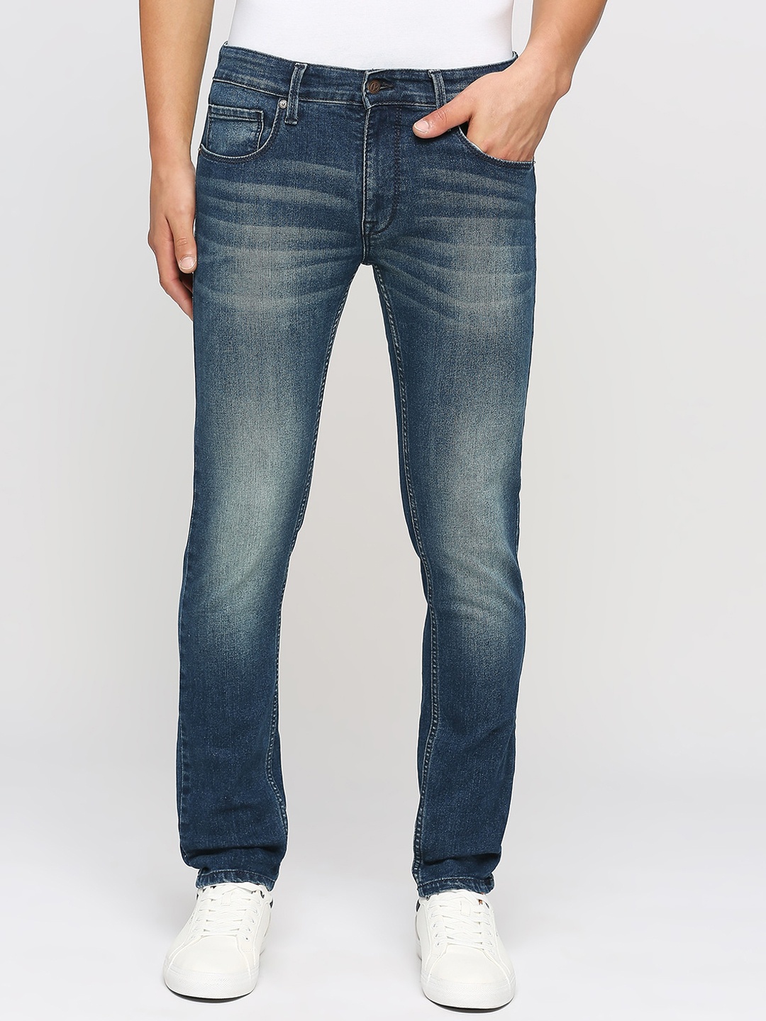 

Pepe Jeans Men Slim Fit Low-Rise Heavy Fade Cotton Stretchable Jeans, Blue