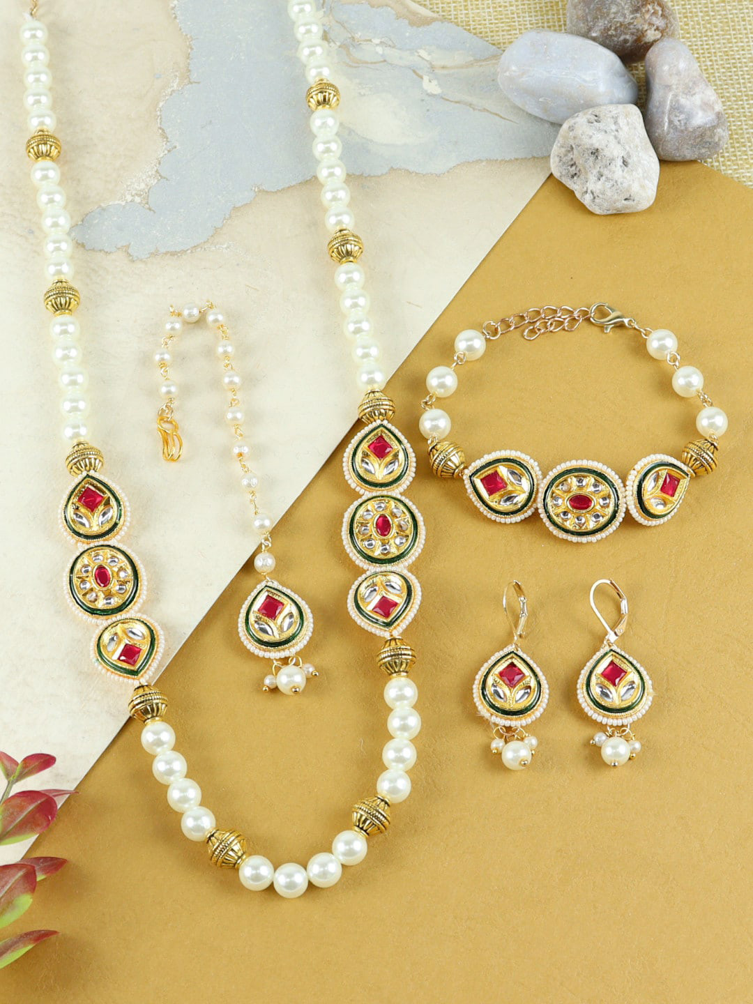 

Asthetika Kids Girls Gold-Plated Kundan Studded Beads Beaded Jewellery Set