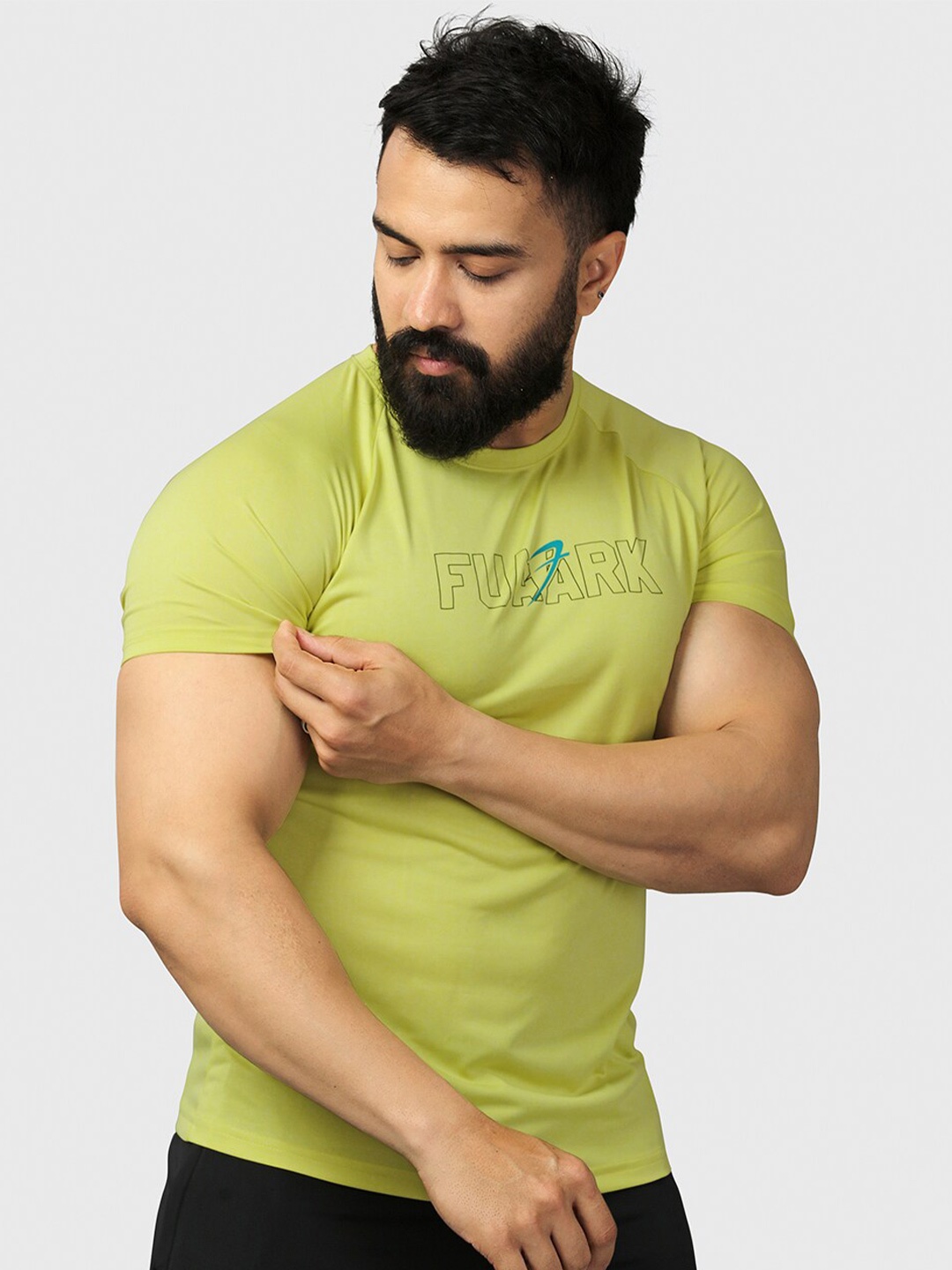 

FUAARK Printed Anti Odour Slim Fit Raglan Sleeves Sports T-shirt, Yellow