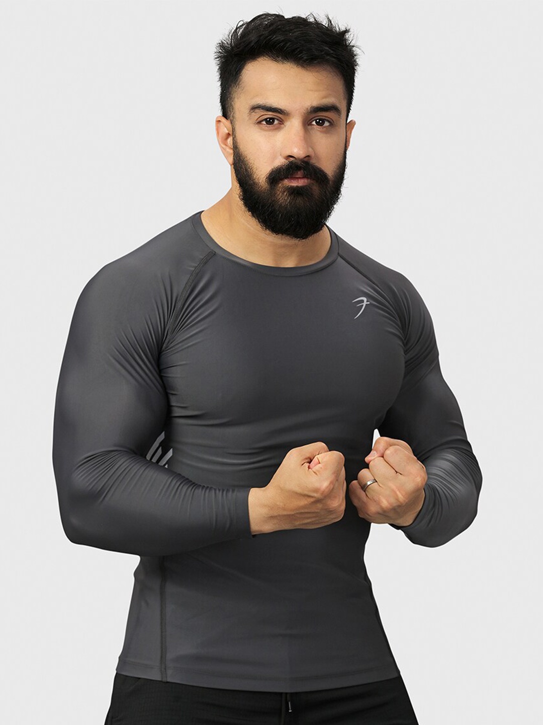 

FUAARK Moisture Wicking Compression Training or Gym T-shirt, Grey