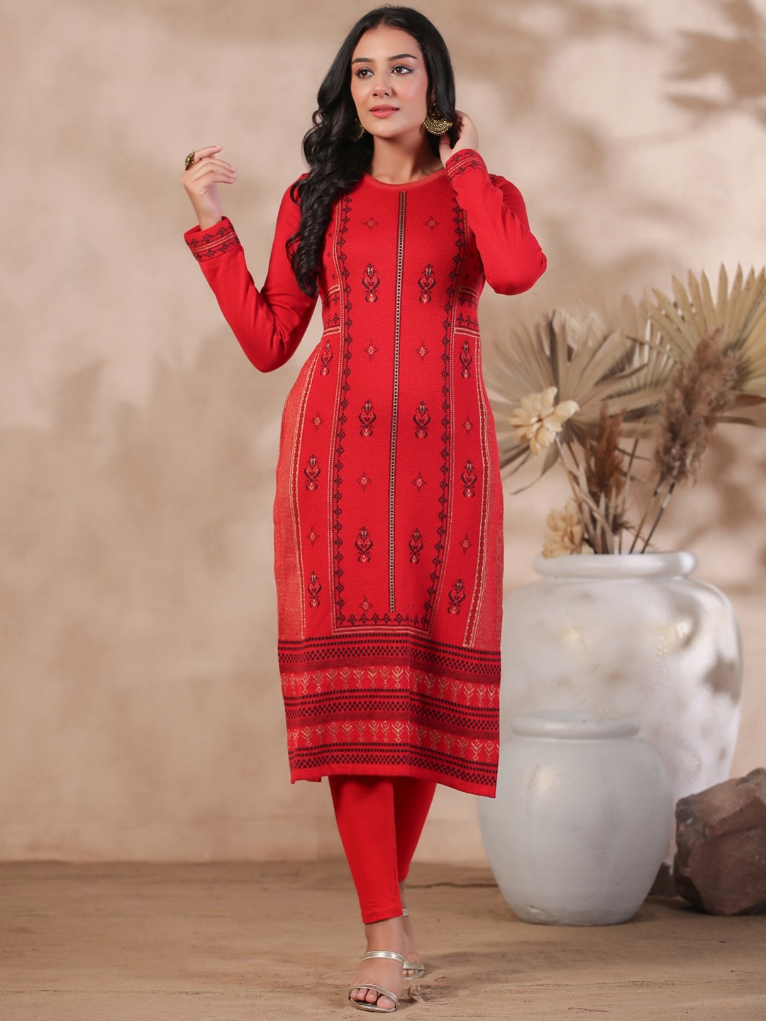 

Ishin Ethnic Motifs Printed Jacquard Kurta, Red