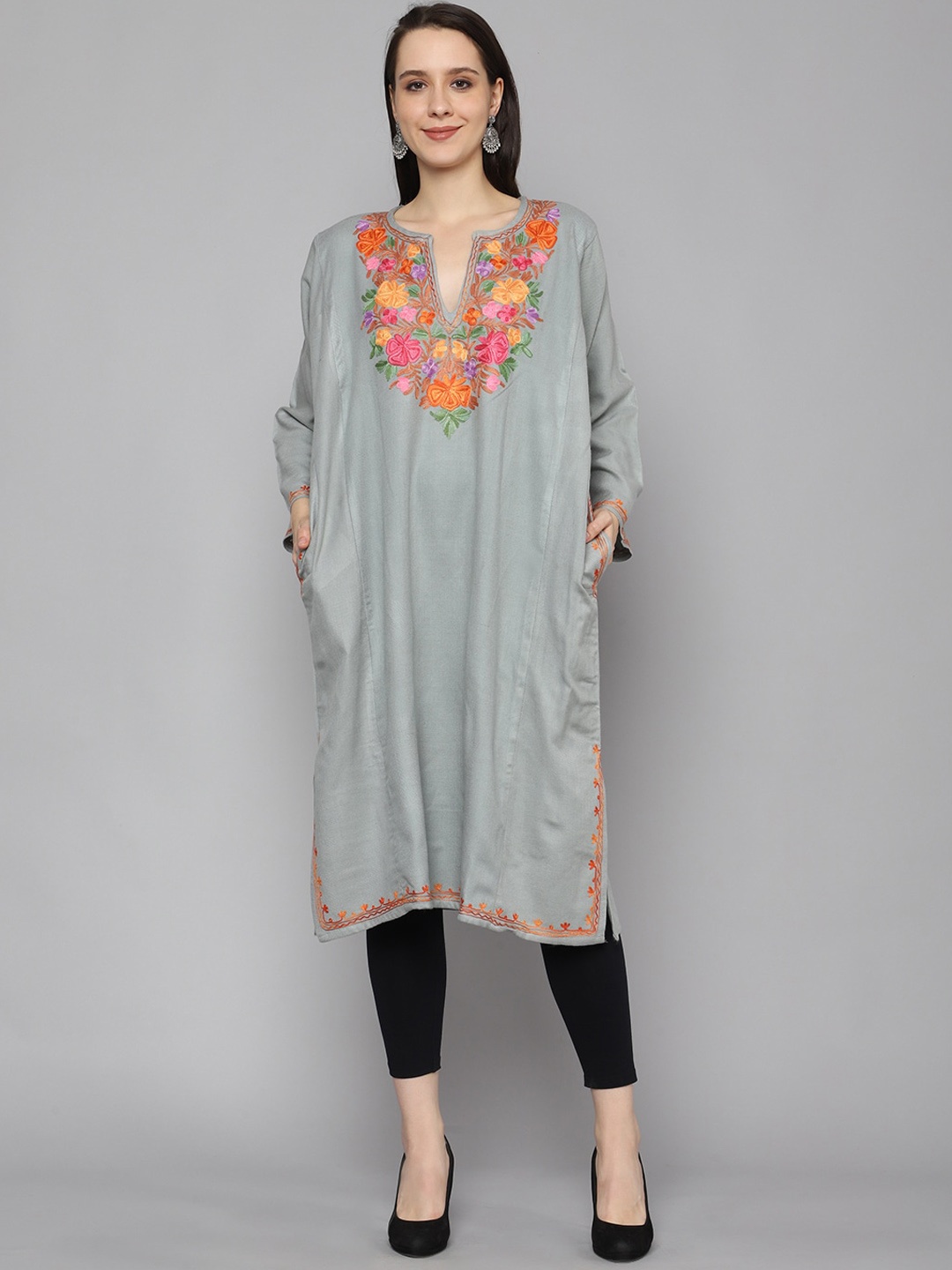 

CRAFTBAZAR Ethnic Motifs Embroidered Wool Straight Kurta, Grey