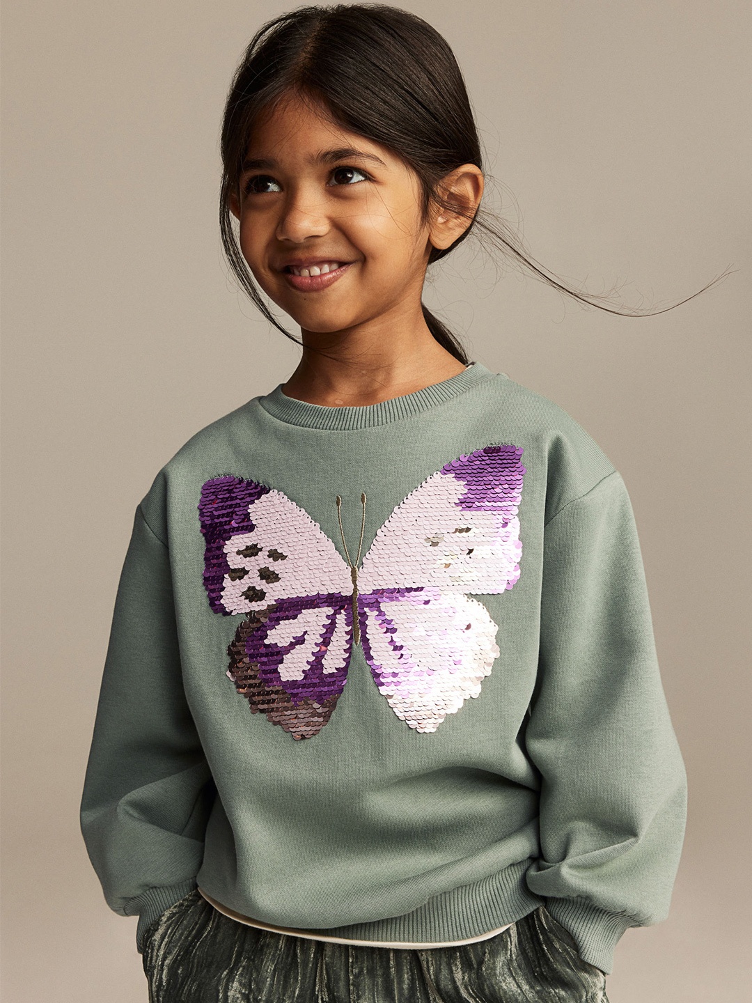 

H&M Girls Reversible Sequin-Motif Sweatshirt, Green