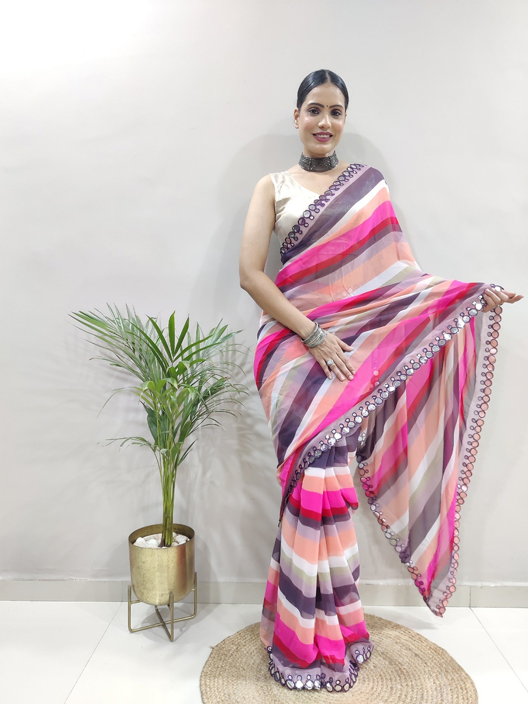 

DIVASTRI Striped Mirror Work Pure Georgette Block Print Saree, Pink