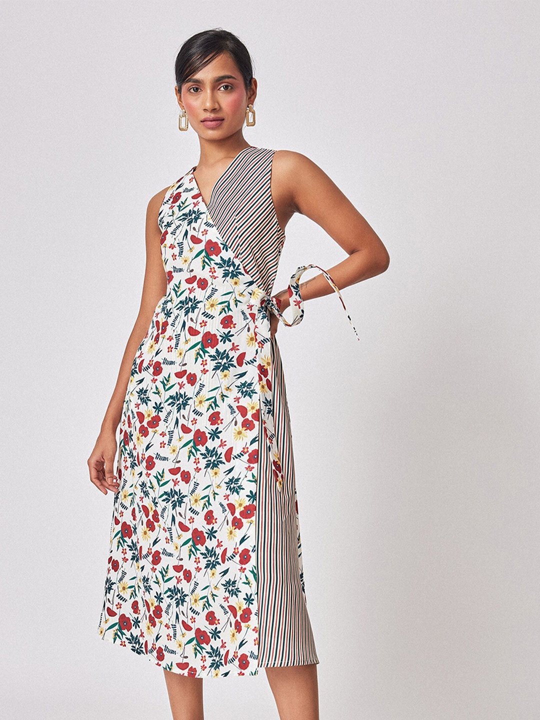 

The Label Life White Floral Printed V-Neck Sleeveless Wrap Midi Dress