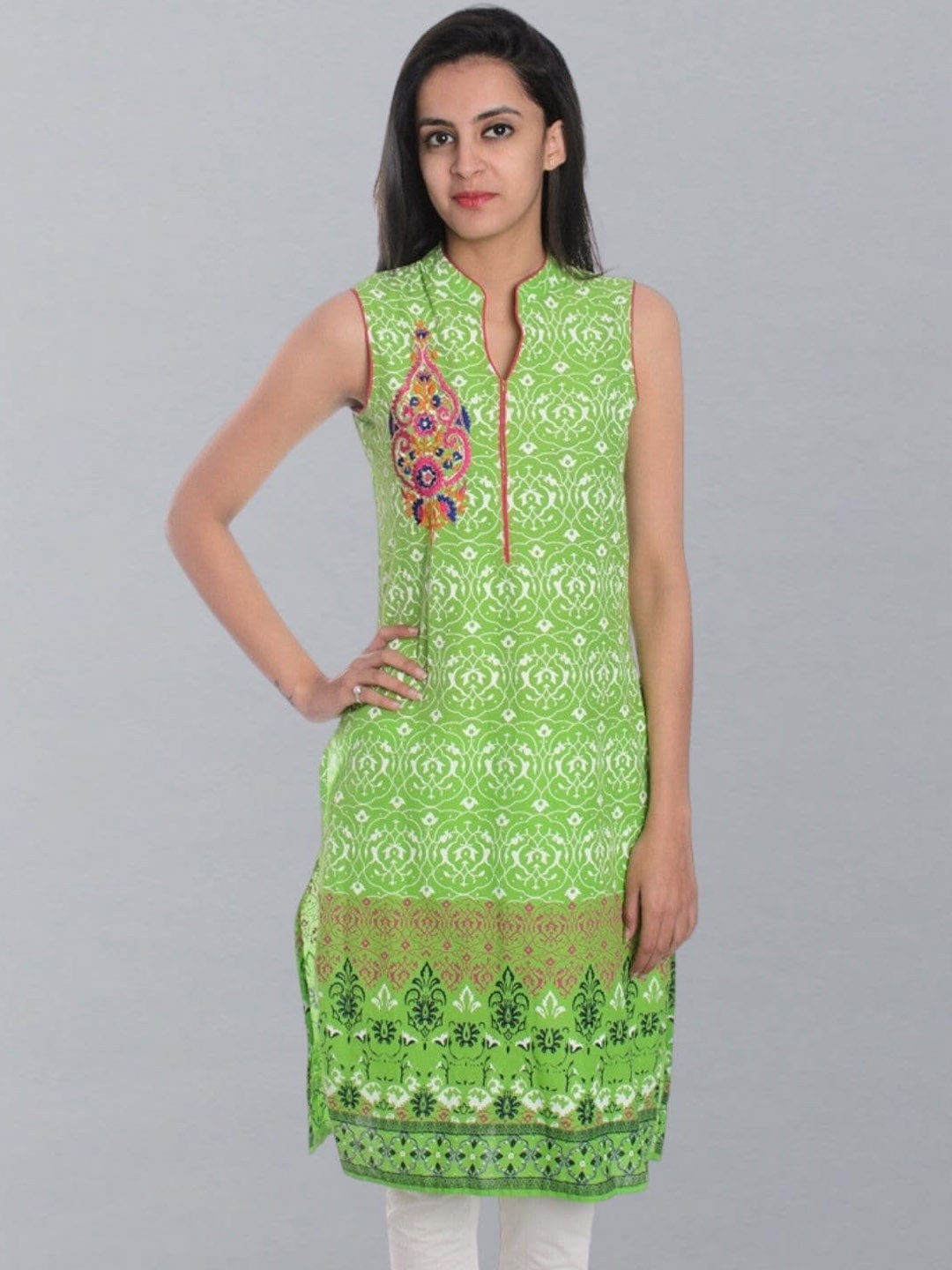 

Geroo Jaipur Ethnic Motifs Embroidered Mandarin Collar Sleeveless Cotton Straight Kurta, Green