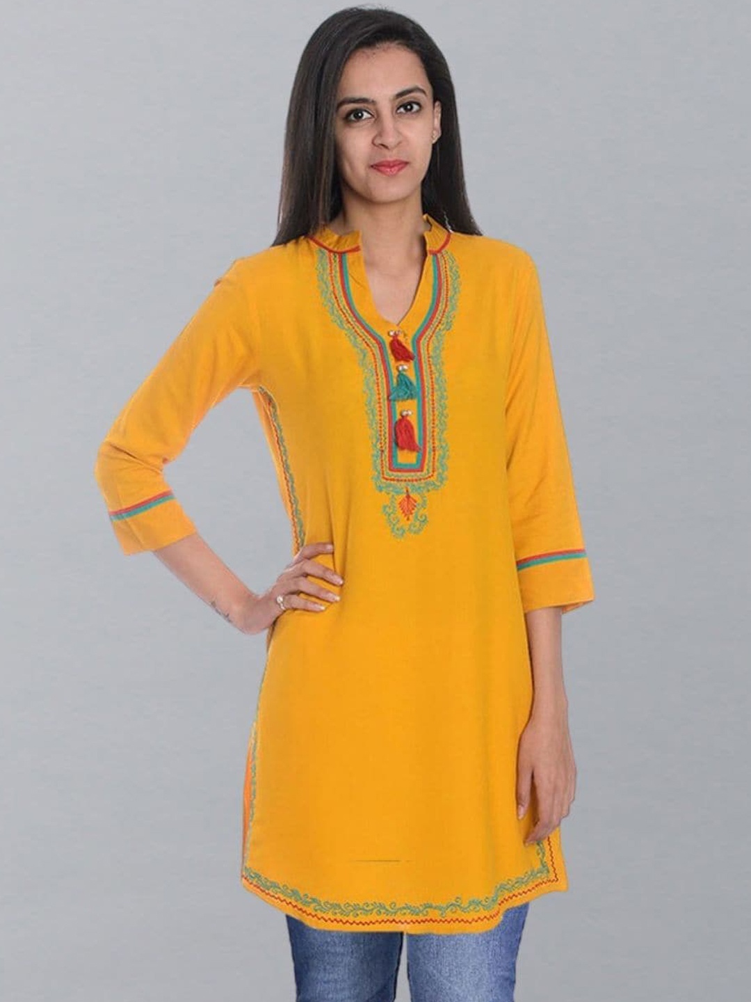 

Geroo Jaipur Ethnic Motifs Embroidered Thread Work Mandarin Collar Straight Kurta, Yellow