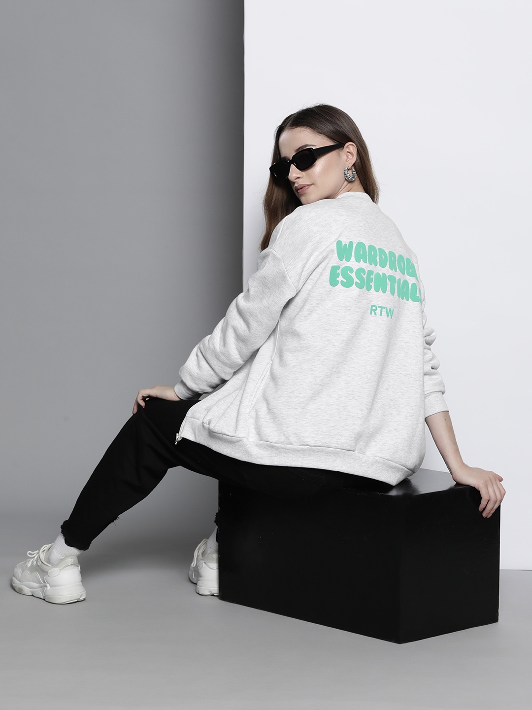 

Boohoo Wardrobe Essentials Printed Oversized Sweatshirt, Grey melange