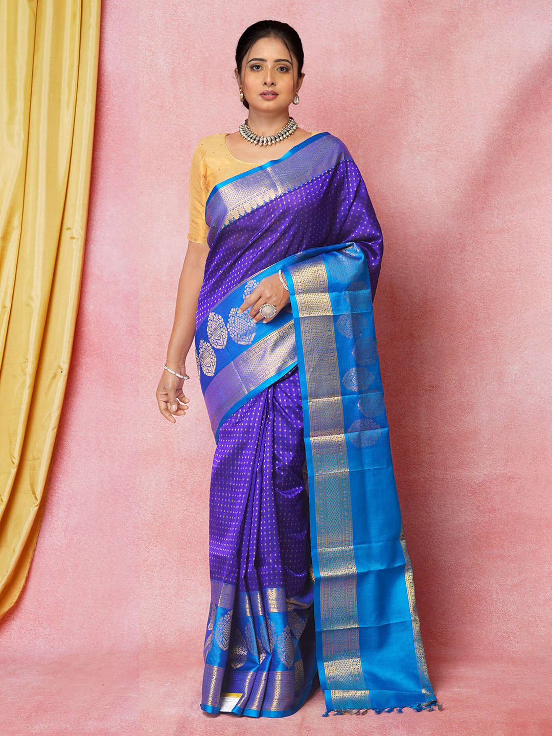 

Unnati Silks Ethnic Motifs Woven Design Zari Handloom Kanjeevaram Saree, Navy blue