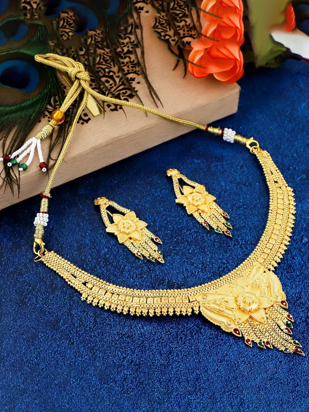 

MANSIYAORANGE Gold-Plated Textured Jewellery Set