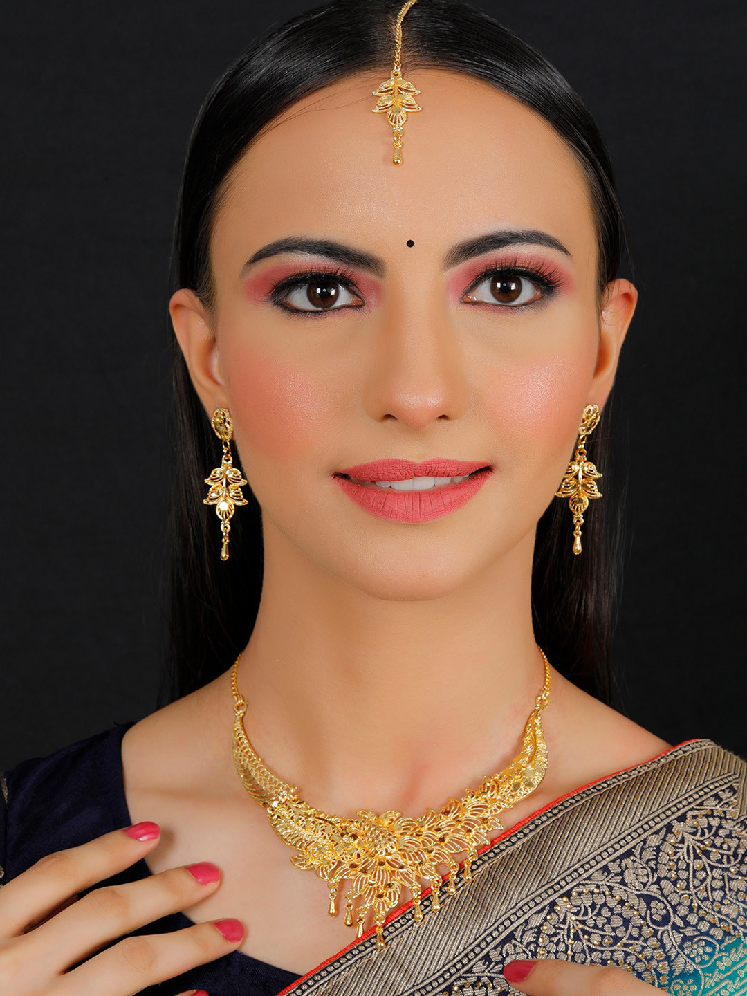 

Silver Shine Gold-Plated Necklace And Earrings With Maang Tika