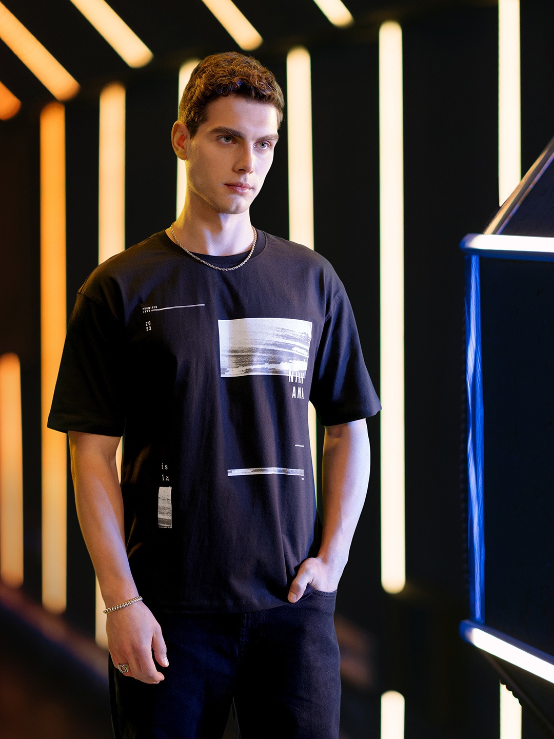 

Mast & Harbour Men Graphic Printed Pure Cotton T-shirt, Black