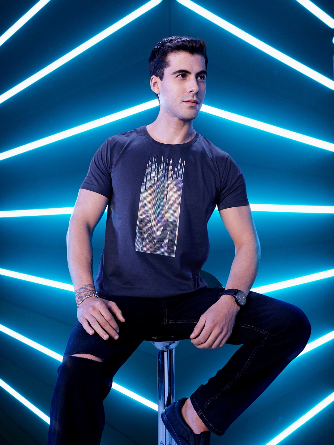 

Mast & Harbour Self Design Pure Cotton T-shirt, Navy blue