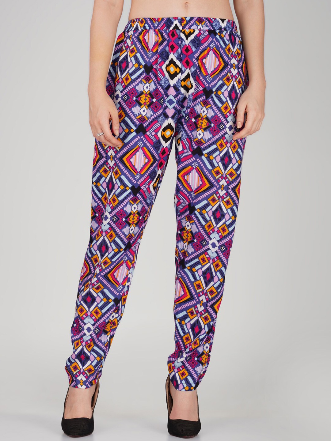 

Vastraa Fusion Women Geometric Printed Cotton Straight Trouser, Blue