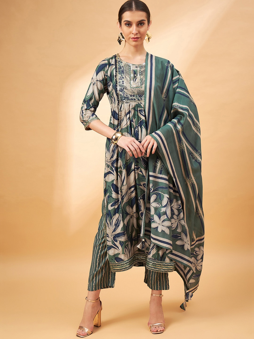 

all about you Green Floral Printed Thread Work A-Line Kurta & Trousers With Dupatta