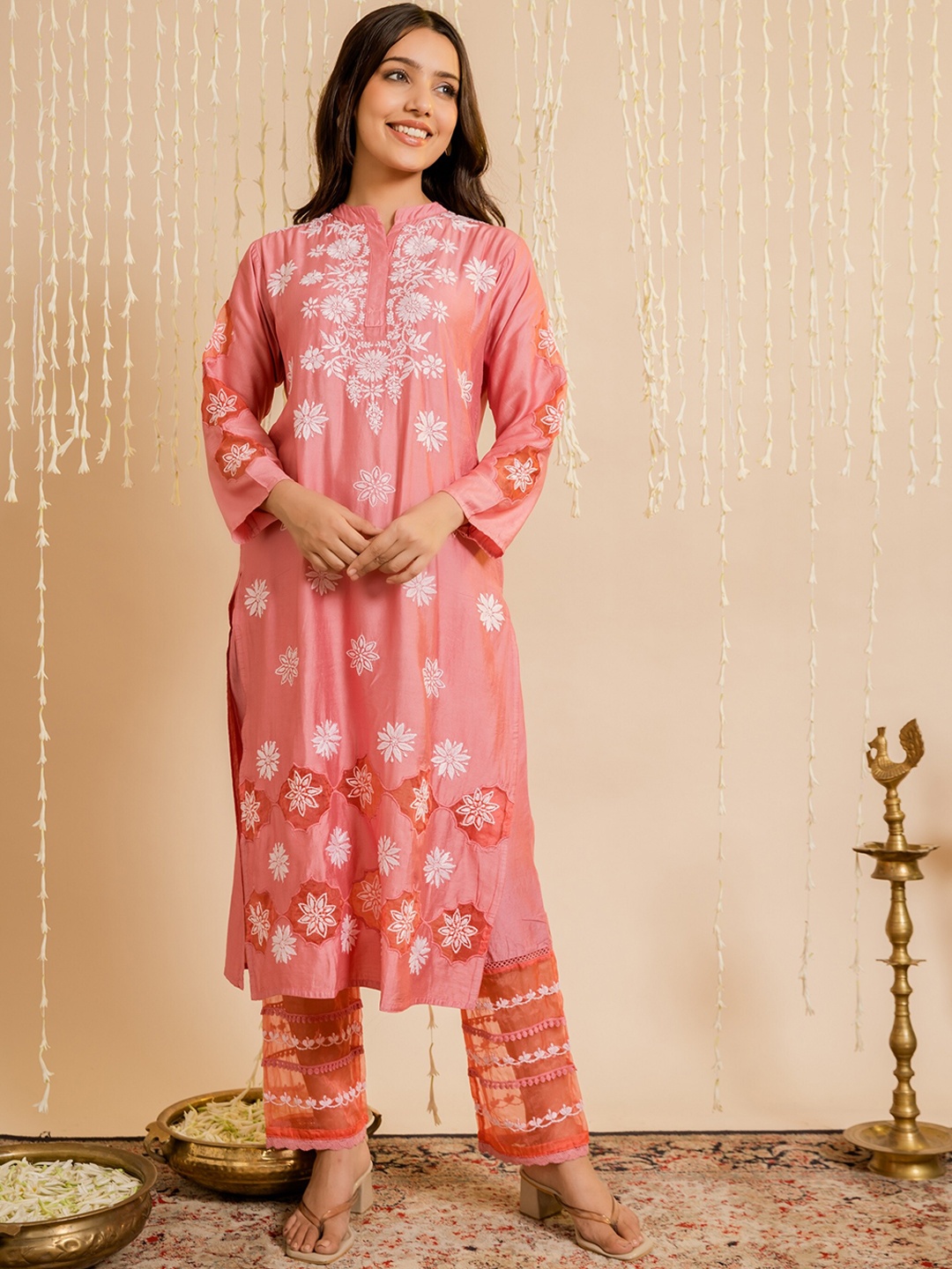 

HOUSE OF KARI Ethnic Motifs Embroidered Chikankari Straight Chanderi Silk Kurta, Pink