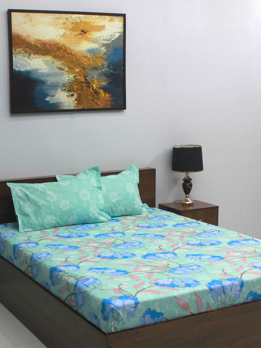 

BOMBAY DYEING Glory Blue & Green Floral Cotton 104 TC Queen Bedsheet & 2 Pillow Covers