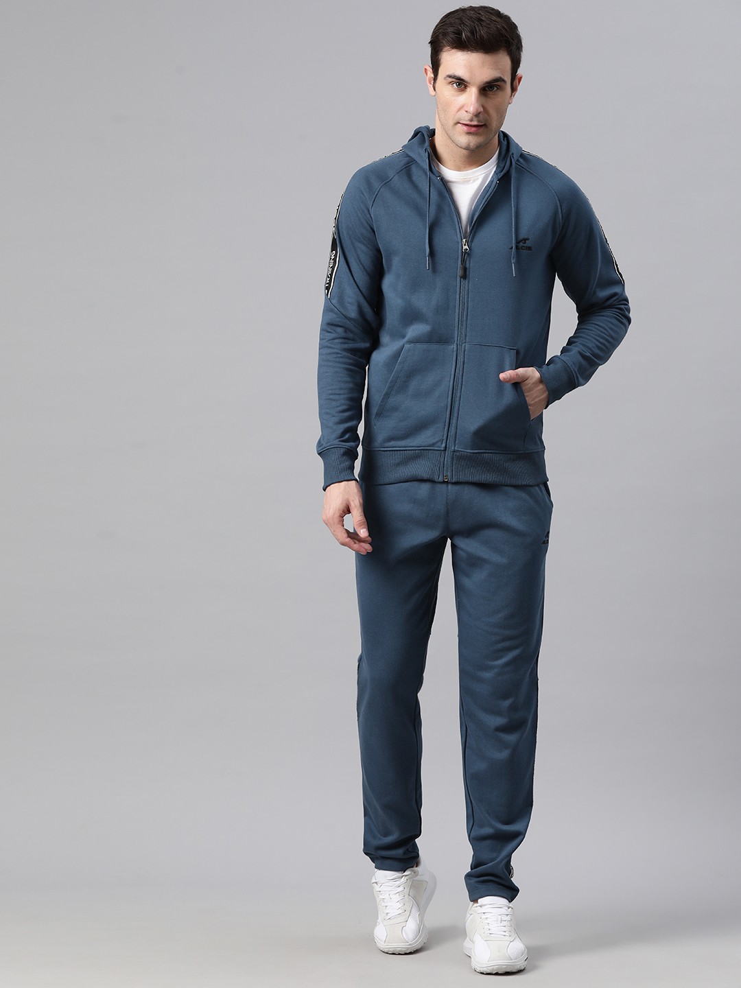 

Alcis Men Solid Mid-Rise Tracksuit, Blue