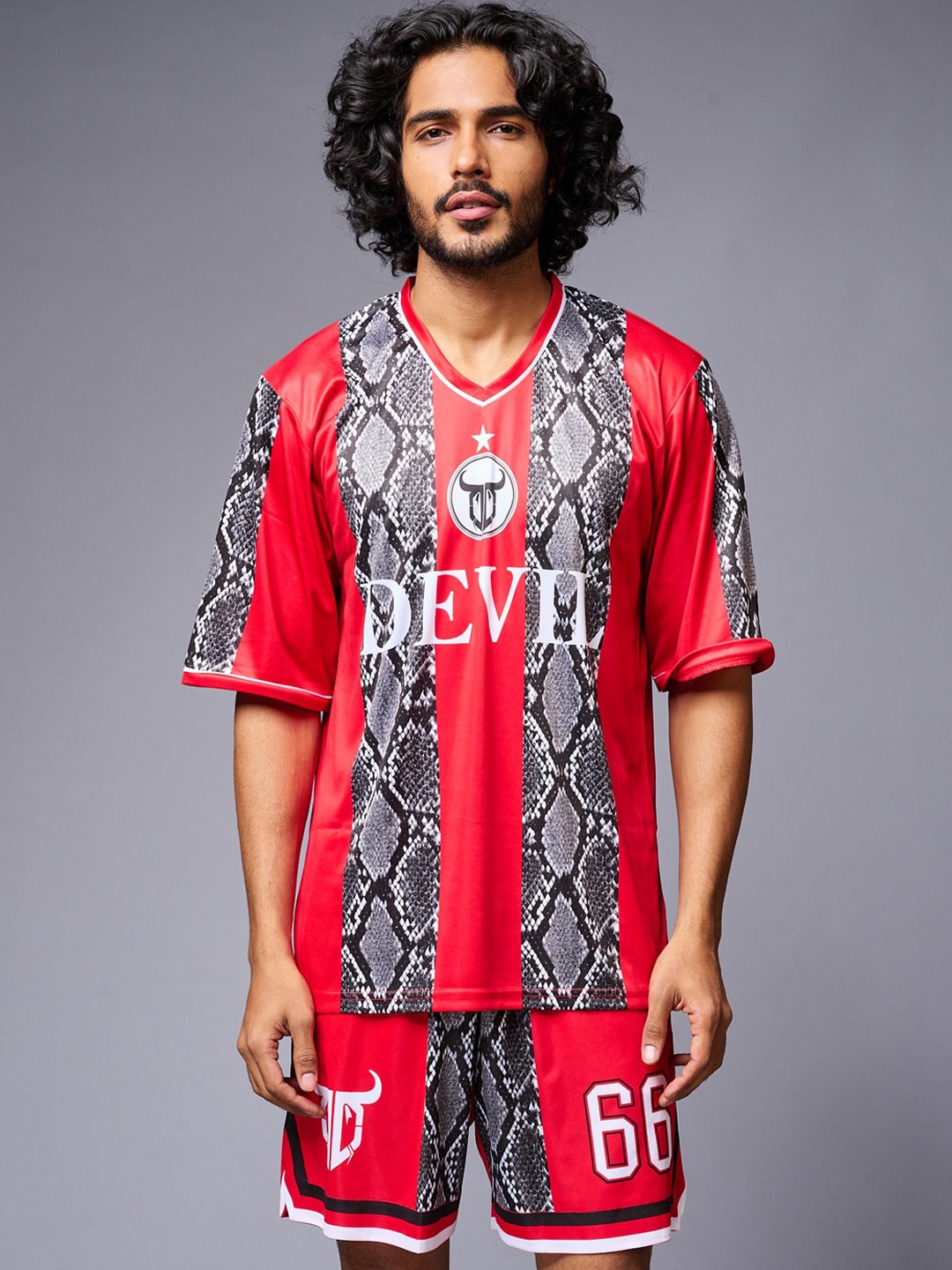 

GO DEVIL Printed V-Neck T-Shirt With Shorts, Red