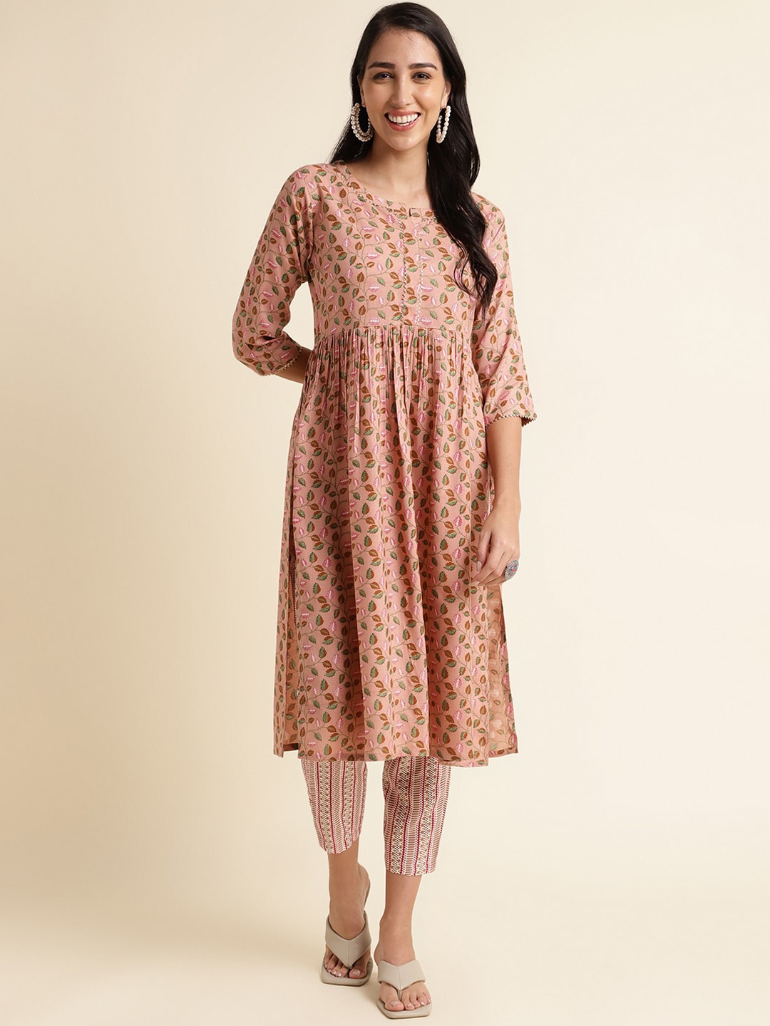 

Fabclub Floral Printed A-Line Gotta Patti Kurta with Trousers, Peach