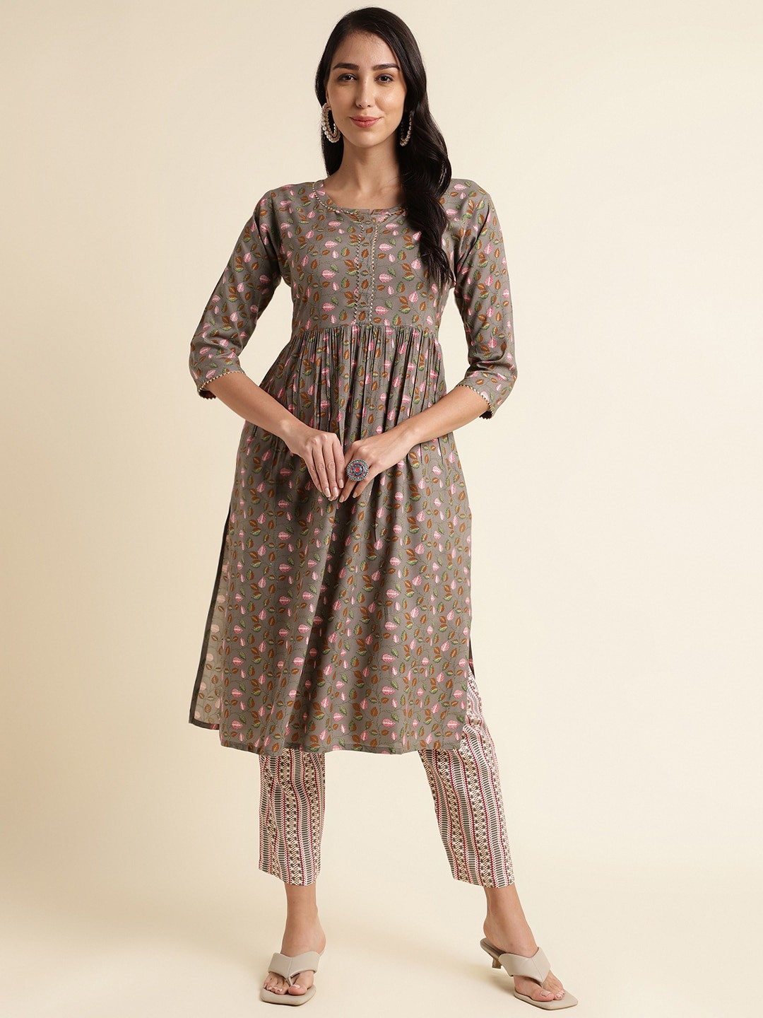 

Fabclub Floral Printed Pleated Gotta Patti Kurta with Trousers, Grey