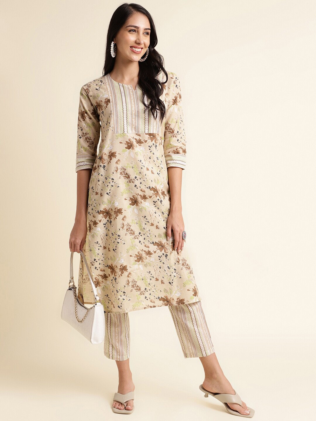

Fabclub Floral Printed Kurta with Trousers, Beige