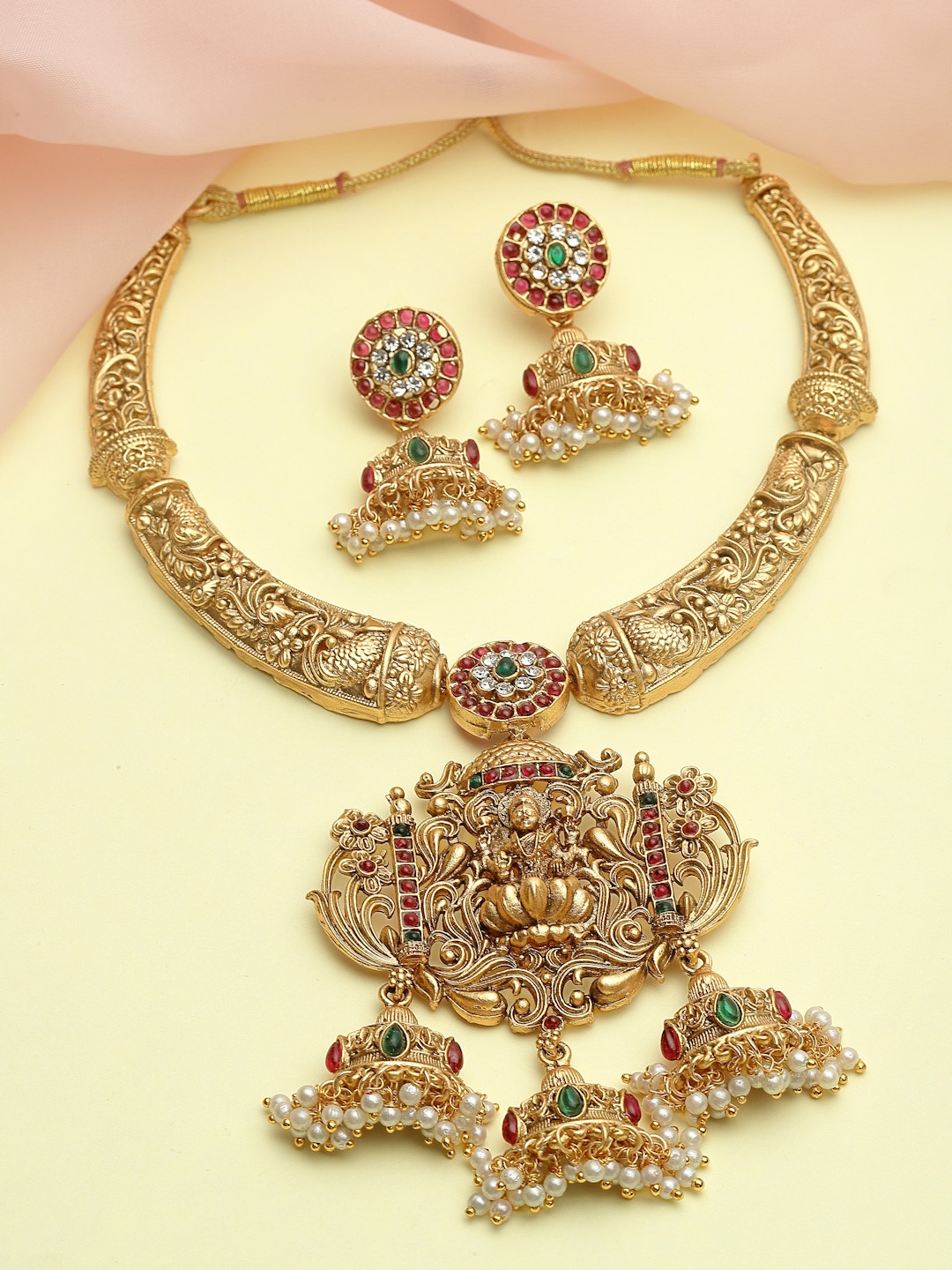 

PANASH Gold-Plated Kundan-Studded & Beaded Jewellery Set