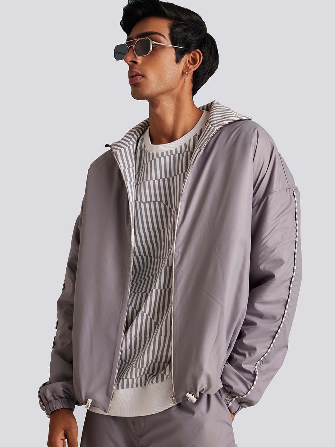 

Muvazo Insulator Reversible Hooded Cotton Bomber Jacket, Grey