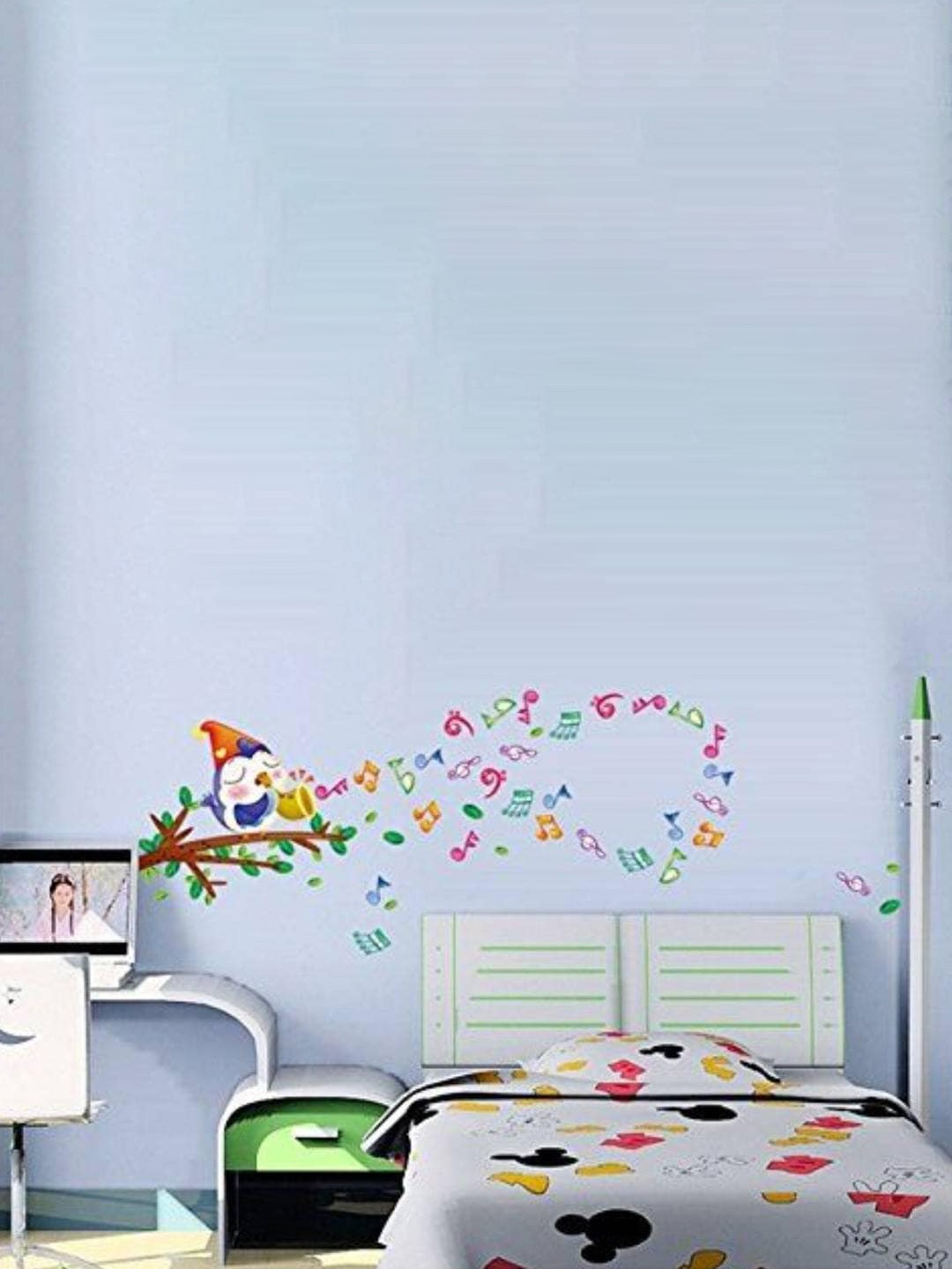 

Jaamso Royals White Printed Self Adhesive Wallsticker