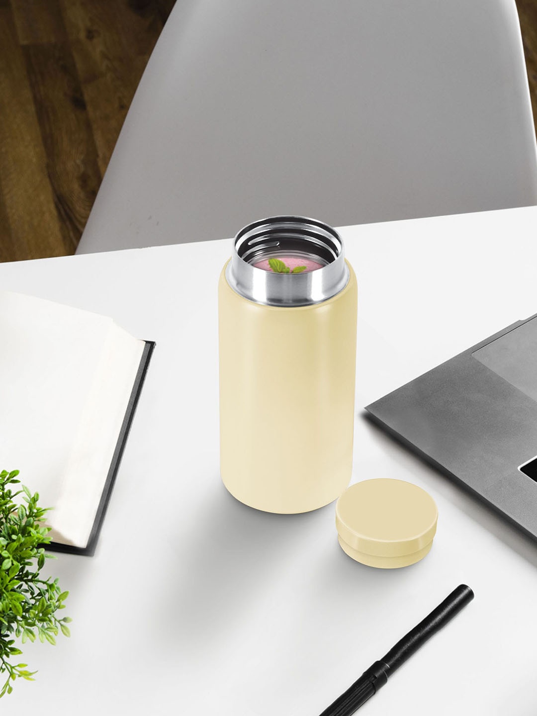 

Milton Minimate 200 Ivory Thermosteel Insulated Water Bottle -190 ml, Cream