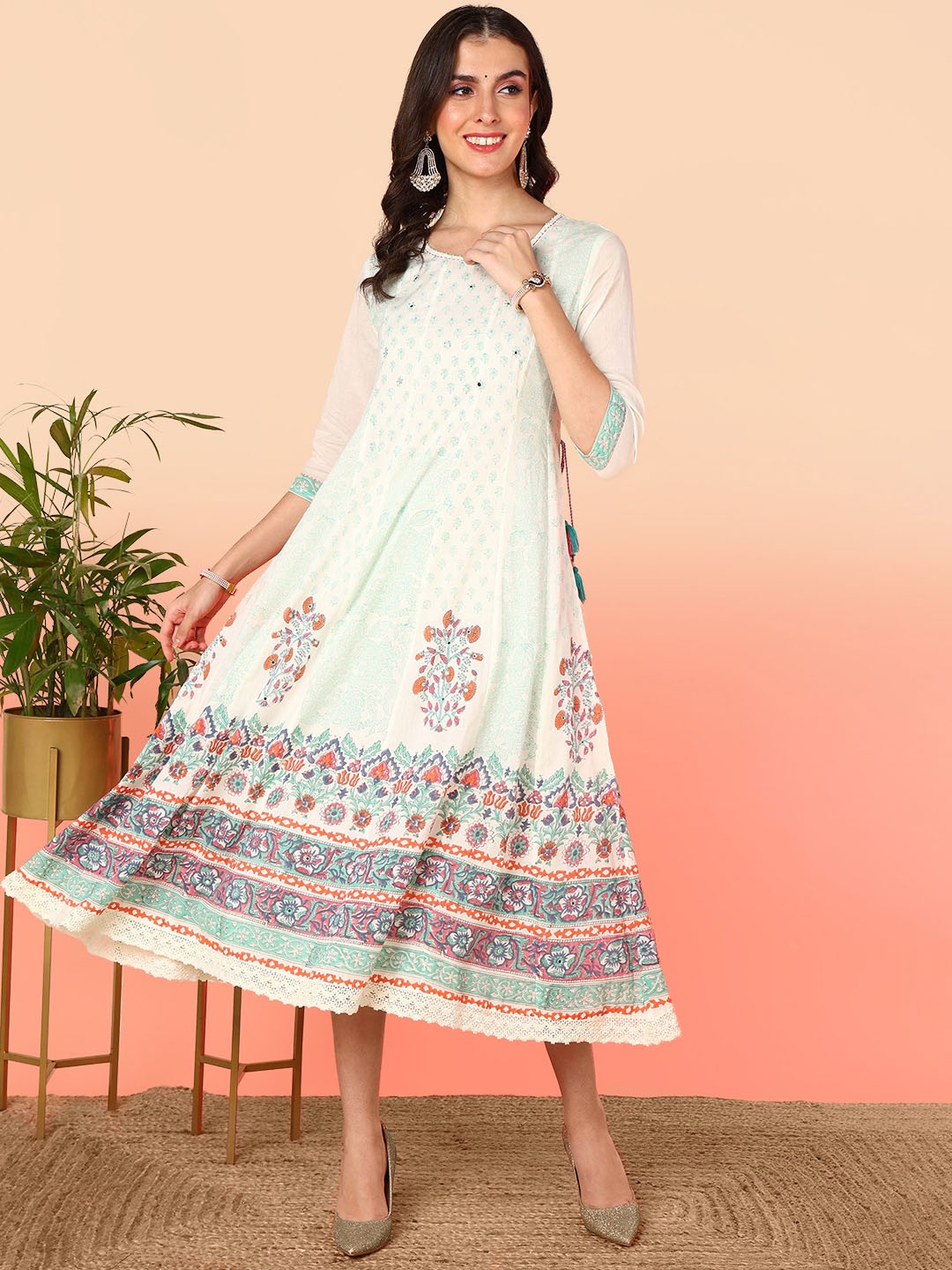 

AHIKA Ethnic Motifs Printed Gotta Patti Anarkali Kurta, Off white