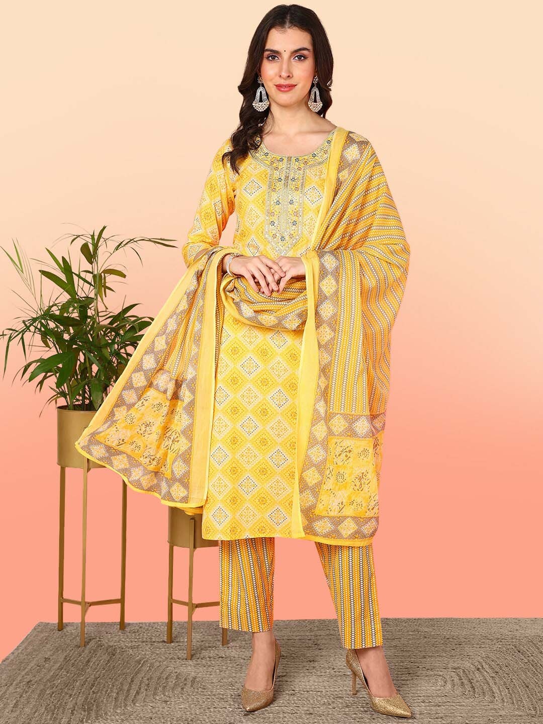 

AHIKA Yellow Geometric Printed Zari Regular Cotton Kurta With Trousers & Dupatta