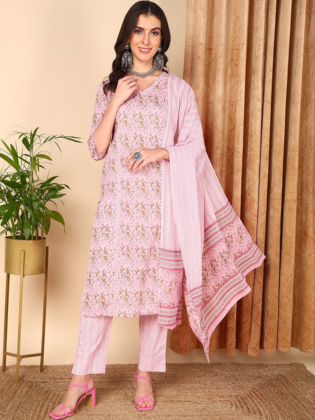 

AHIKA Pink Floral Printed Regular Pure Cotton Kurta With Trousers & Dupatta