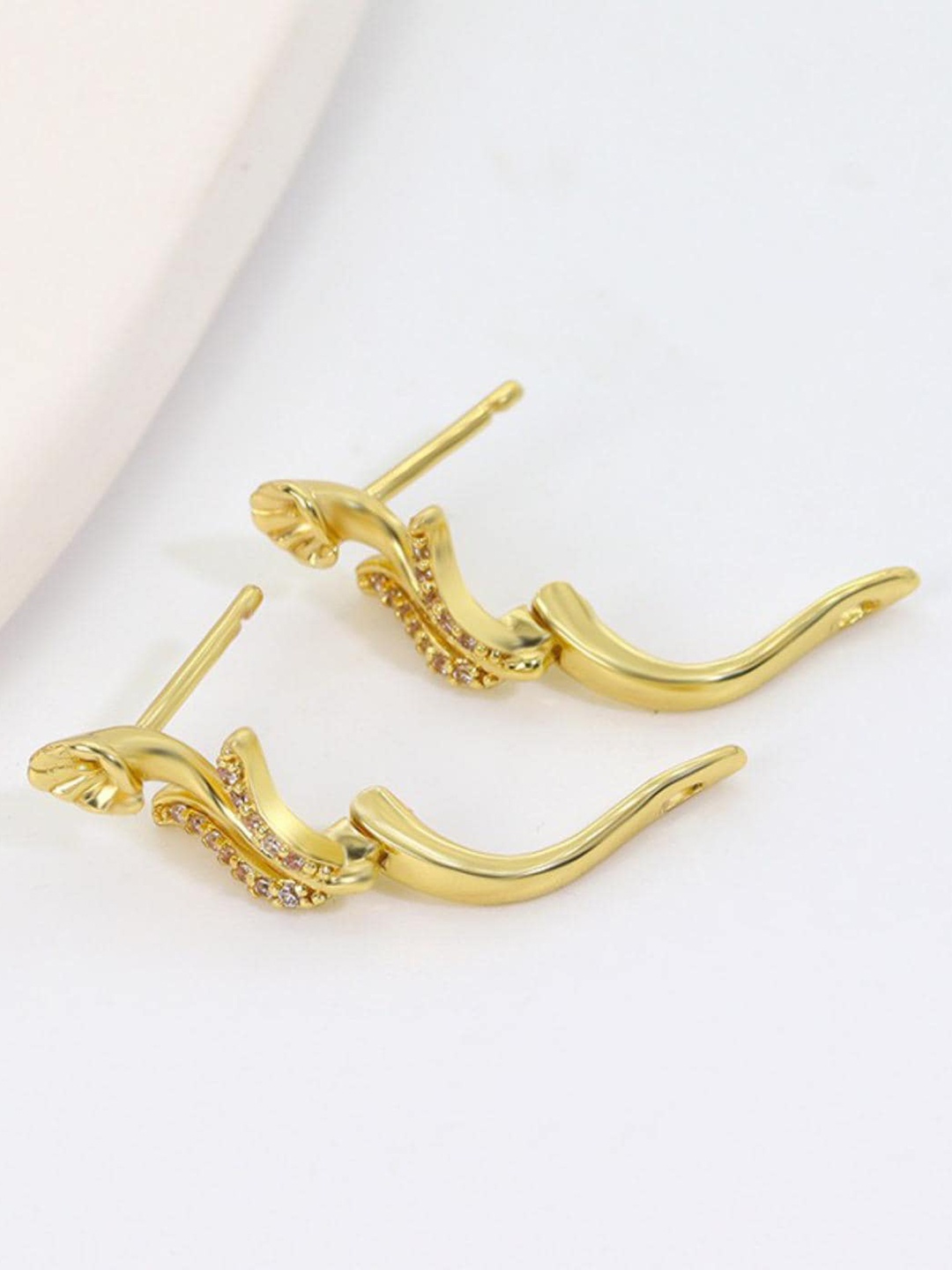 

MYKI Gold-Plated Contemporary Studs Earrings