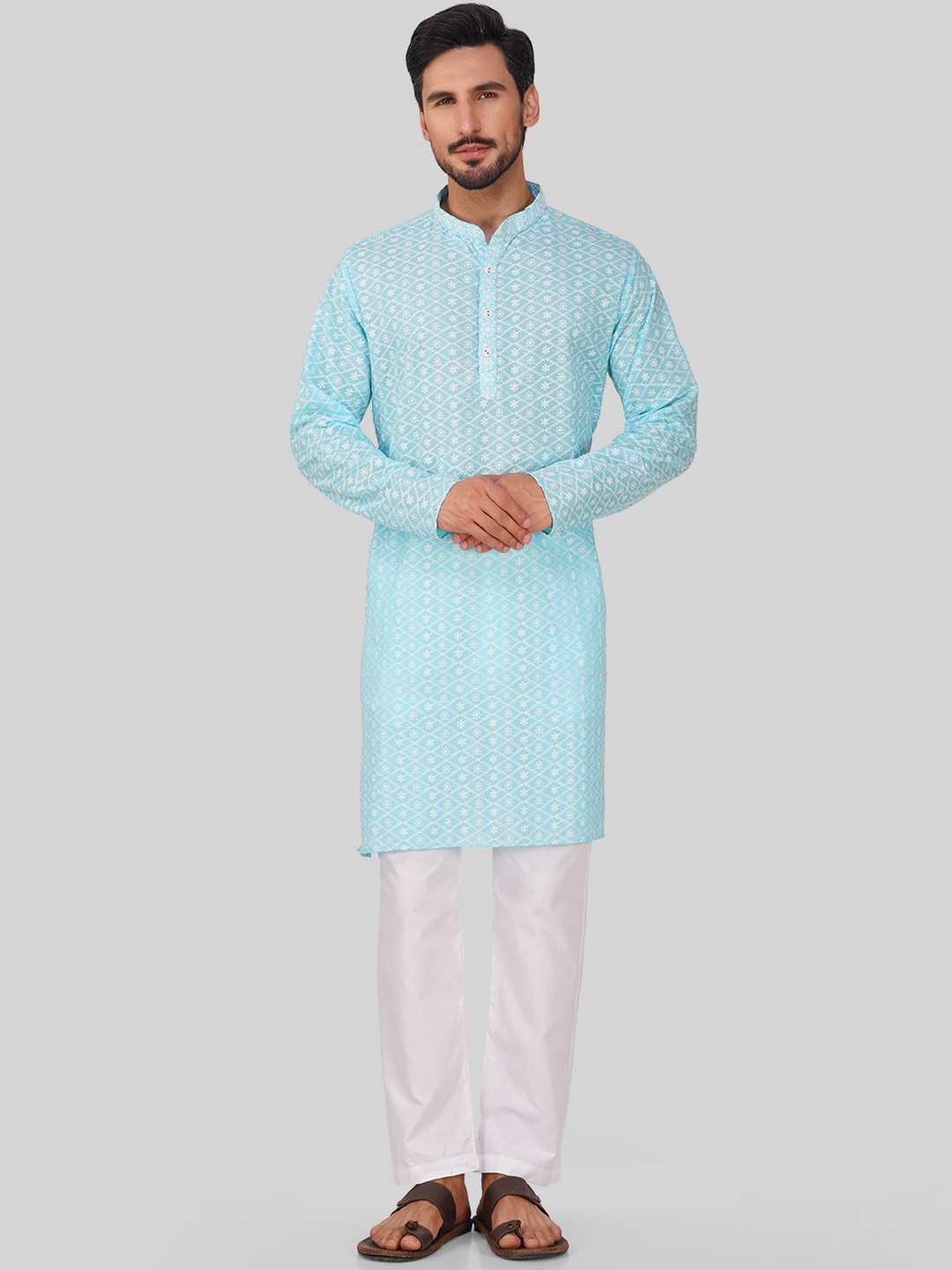 

Vastraa Fusion Ethnic Motifs Embroidered Chikankari Pure Cotton Straight Kurta, Blue