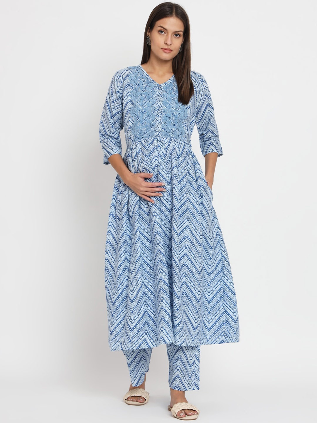 

Aujjessa Maternity Ethnic Motifs Printed Lace Detail Pure Cotton Kurta with Palazzos, Blue