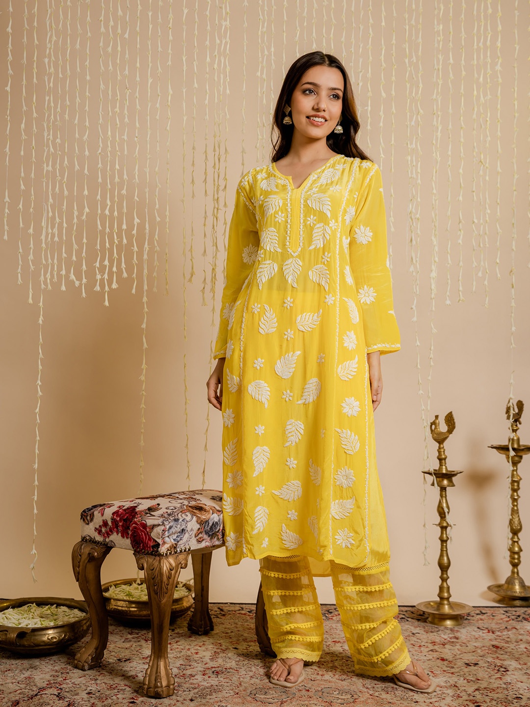 

HOUSE OF KARI Floral Embroidered Chikankari Kurta, Yellow