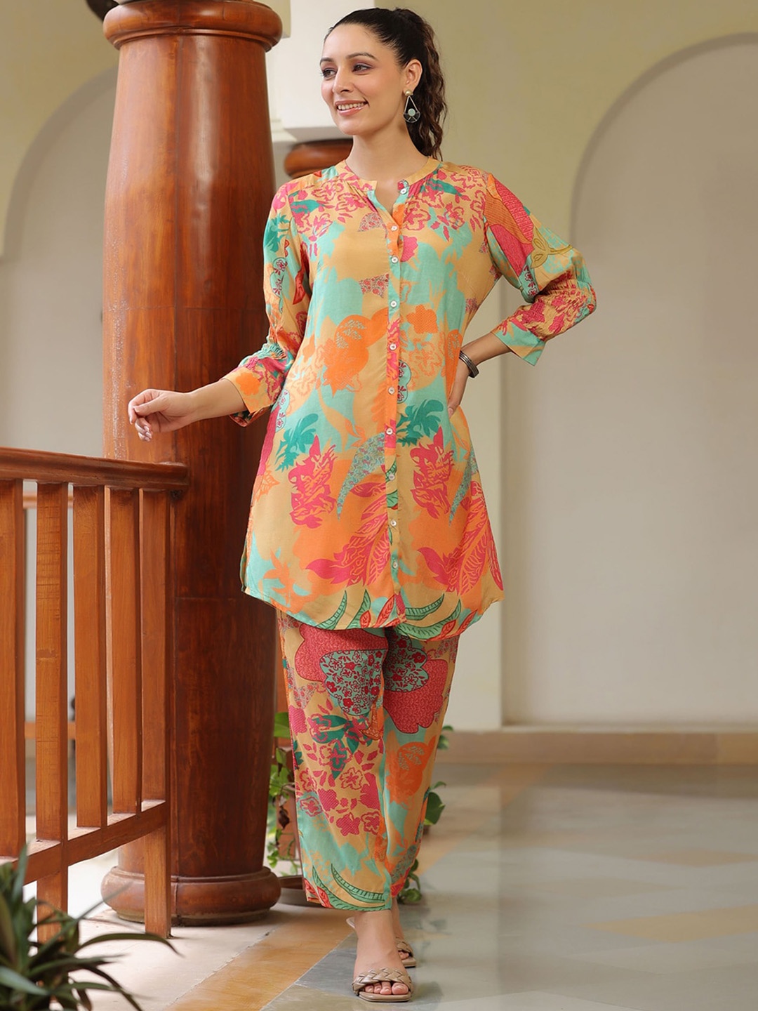 

Rain & Rainbow Abstract Printed Mandarin Collar Tunic With Trousers, Orange