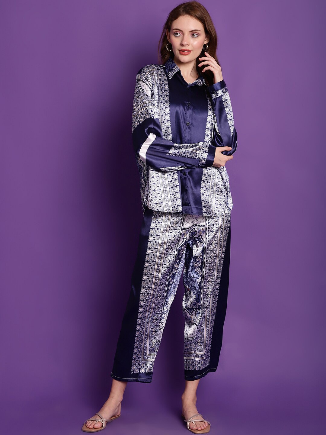 

TAG 7 Ethnic Motifs Printed Loose Fit Shirt With Trousers, Navy blue