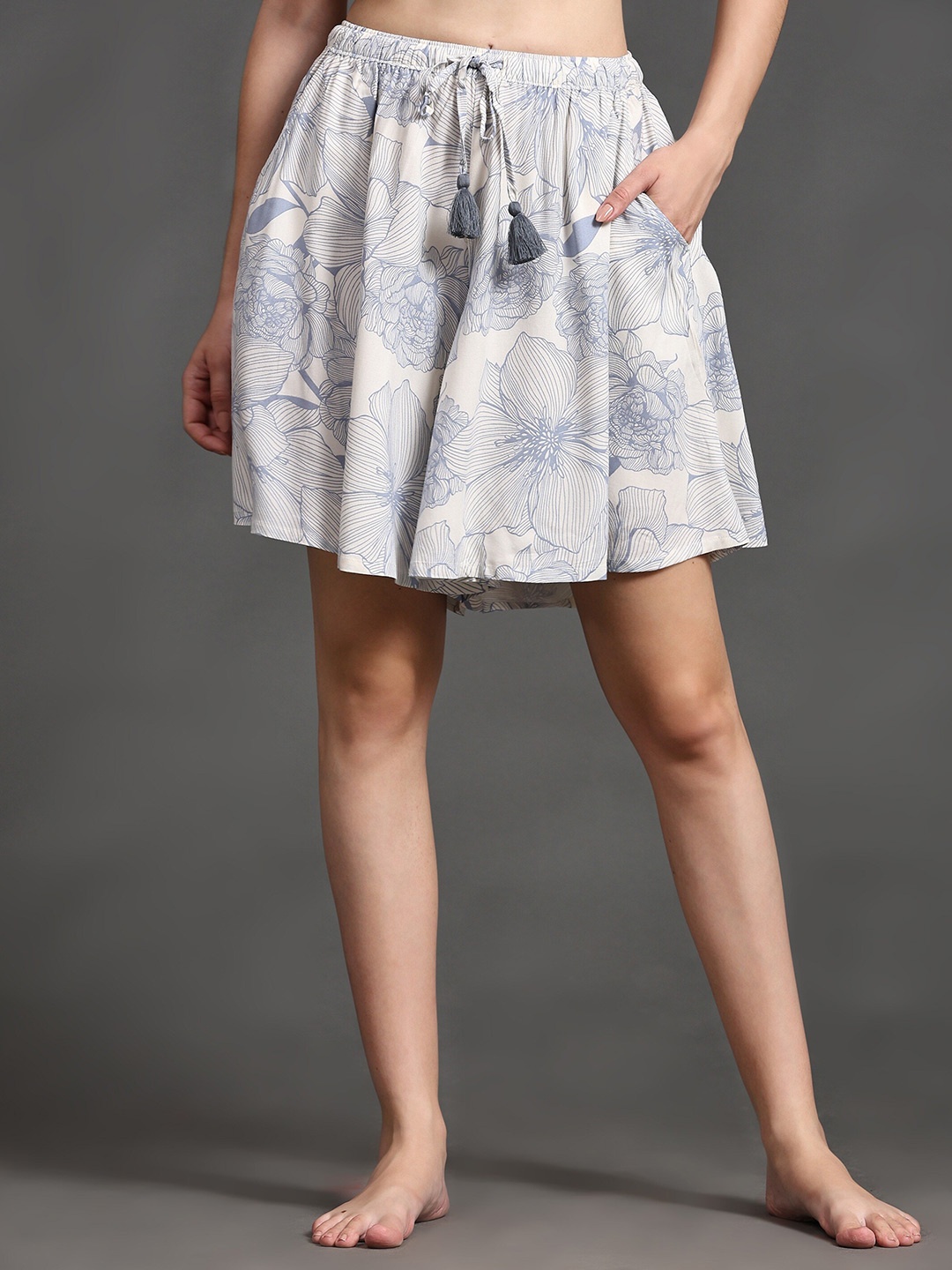 

BStories Women Printed Lounge Shorts, Off white