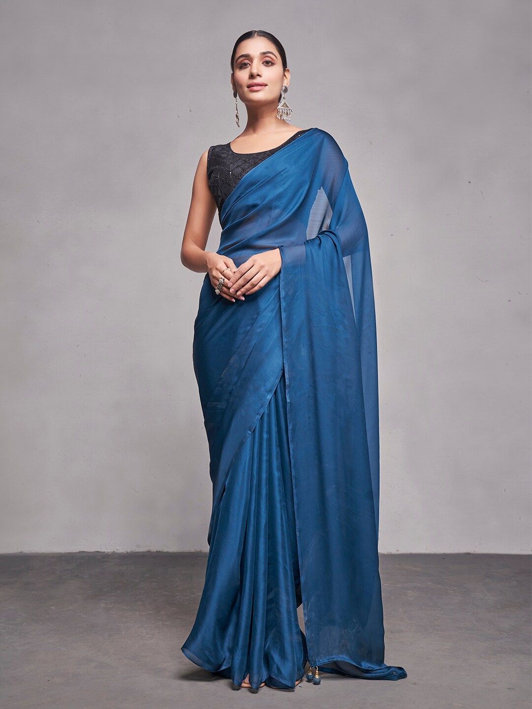 

Kalista Silk Blend Saree, Teal