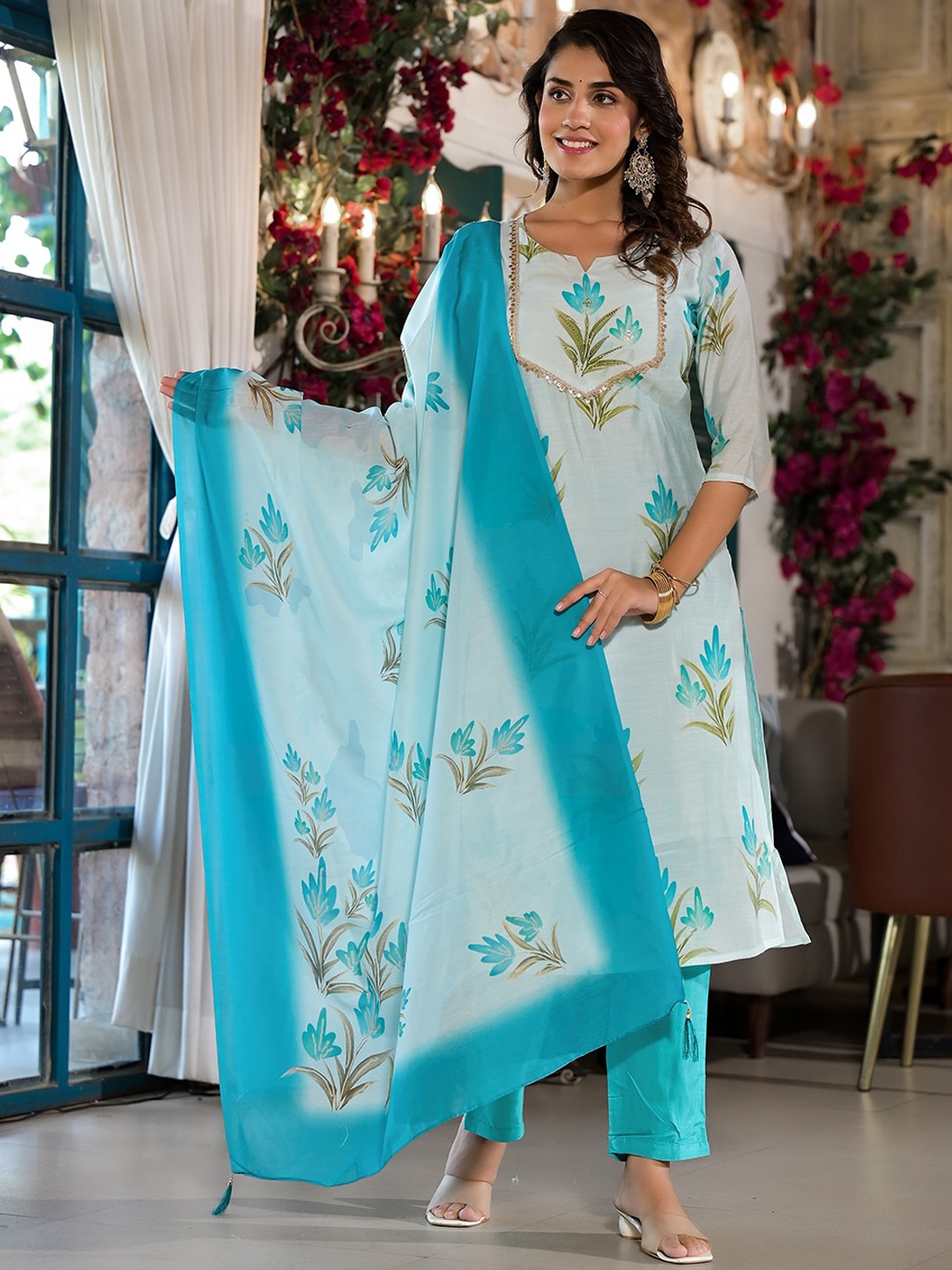 

Yufta Floral Printed Straight Kurta with Trousers & Dupatta, Blue