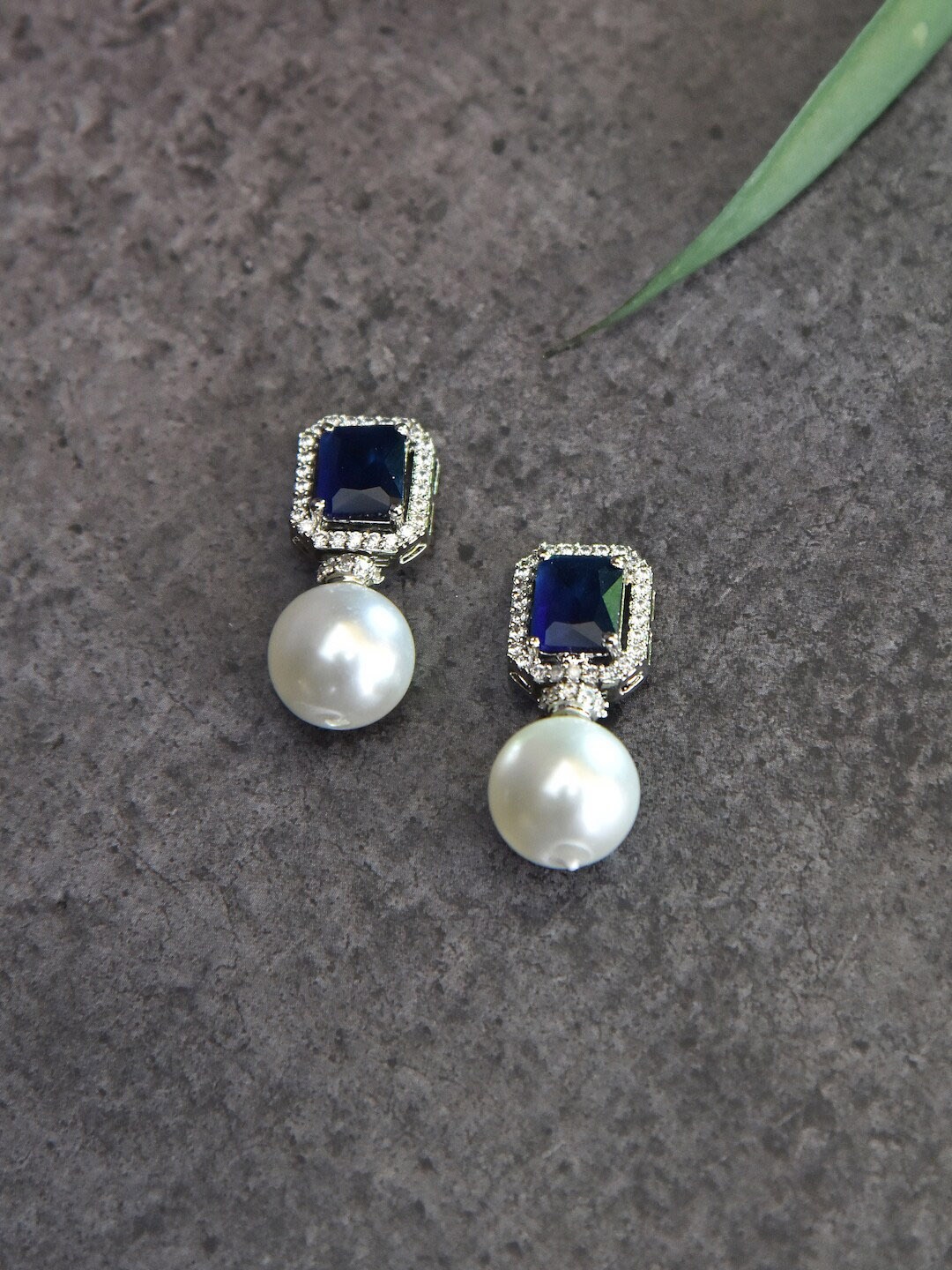 

Swabhimann Jewellery Silver-Plated Contemporary Drop Earrings