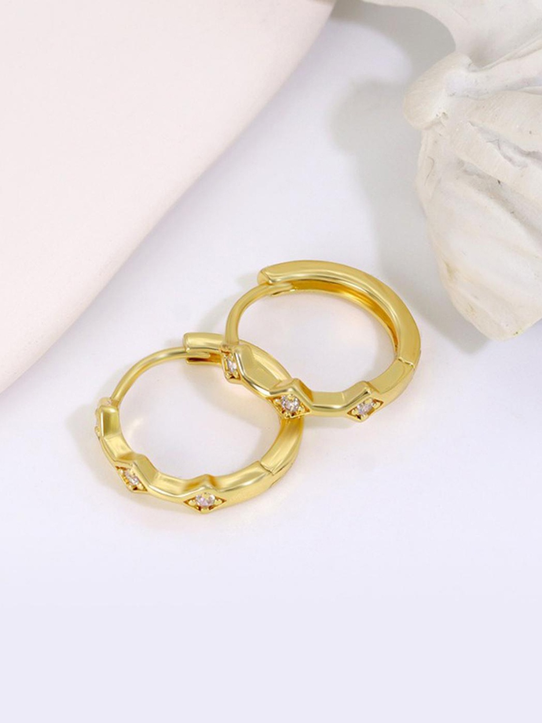 

MYKI Gold-Plated Contemporary Hoop Earrings