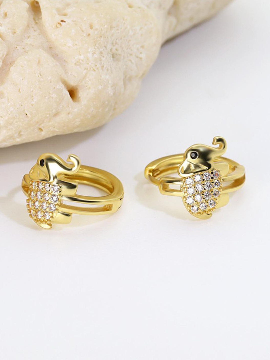 

MYKI Gold-Plated Contemporary Hoop Earrings