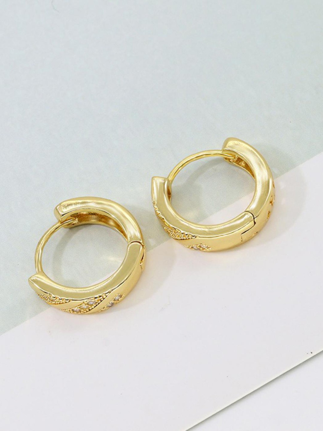 

MYKI Gold-Plated Contemporary Hoop Earrings