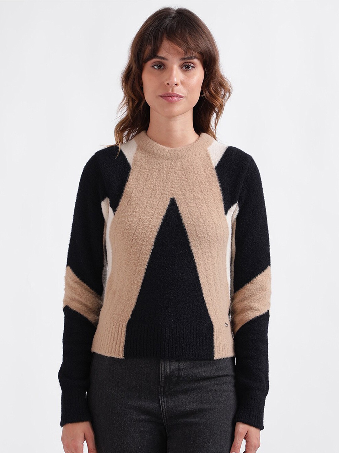 

Iconic Colourblocked Pullover, Black