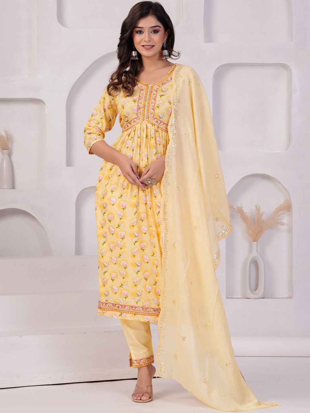 

UNISETS Floral Printed Empire A-Line Kurta With Trousers & Dupatta, Yellow