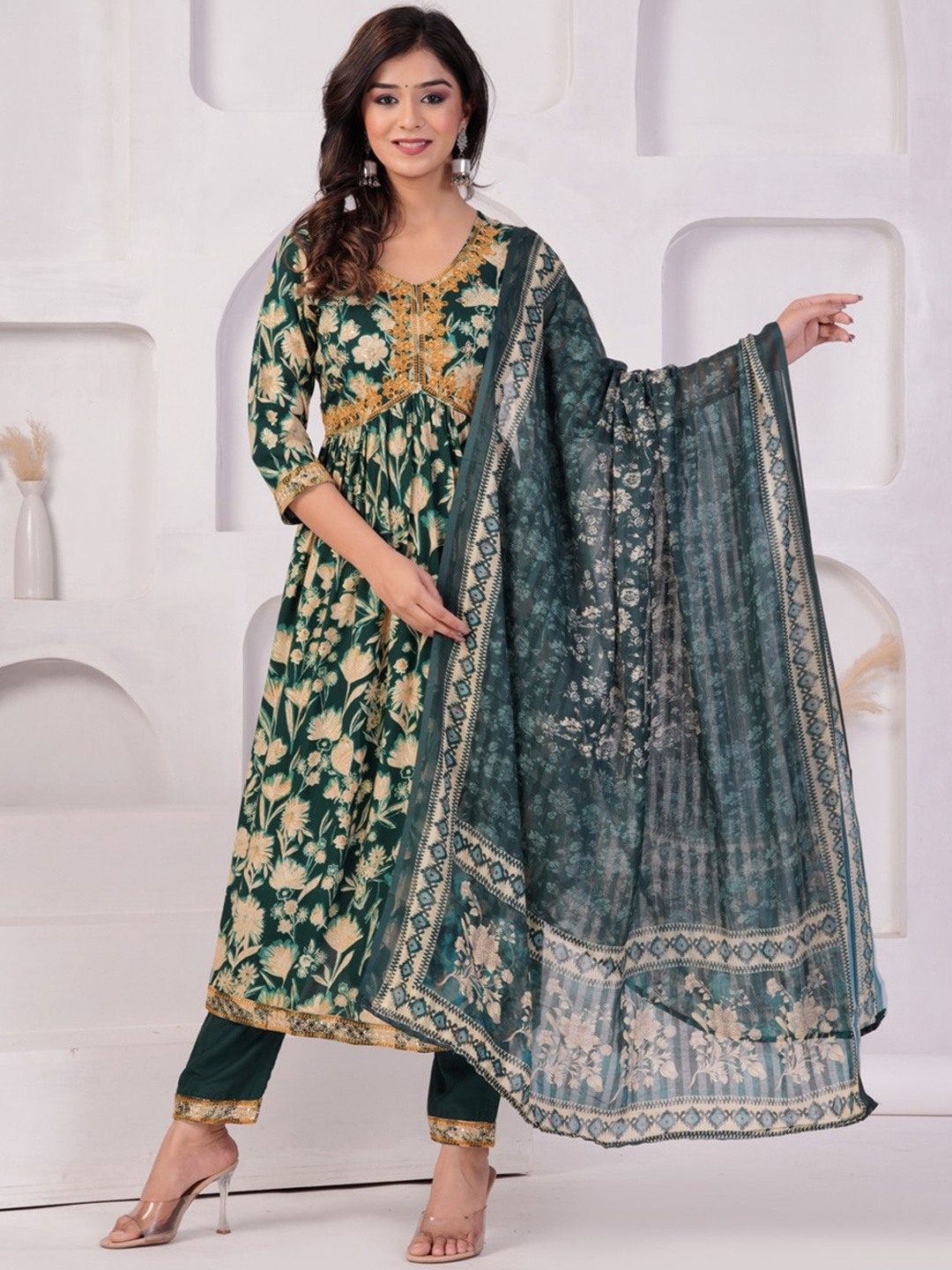 

UNISETS Floral Printed V-Neck Thread Work Kurta with Trousers & Dupatta, Teal